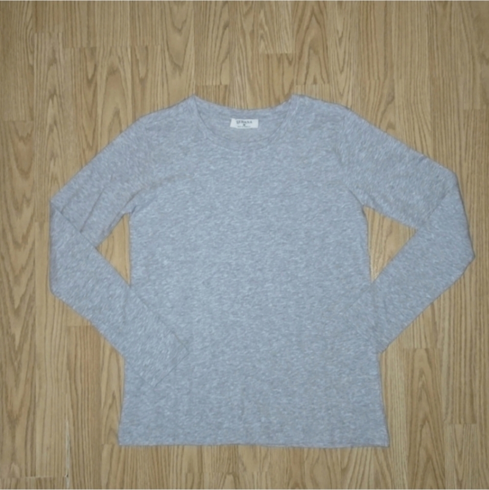 Women's Gray Long Sleeve Top